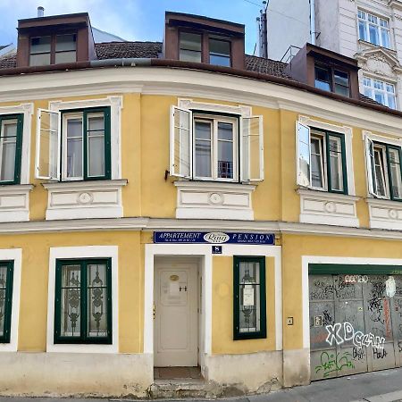 Appartement Pension 700M Zum Ring Vienna Exterior photo
