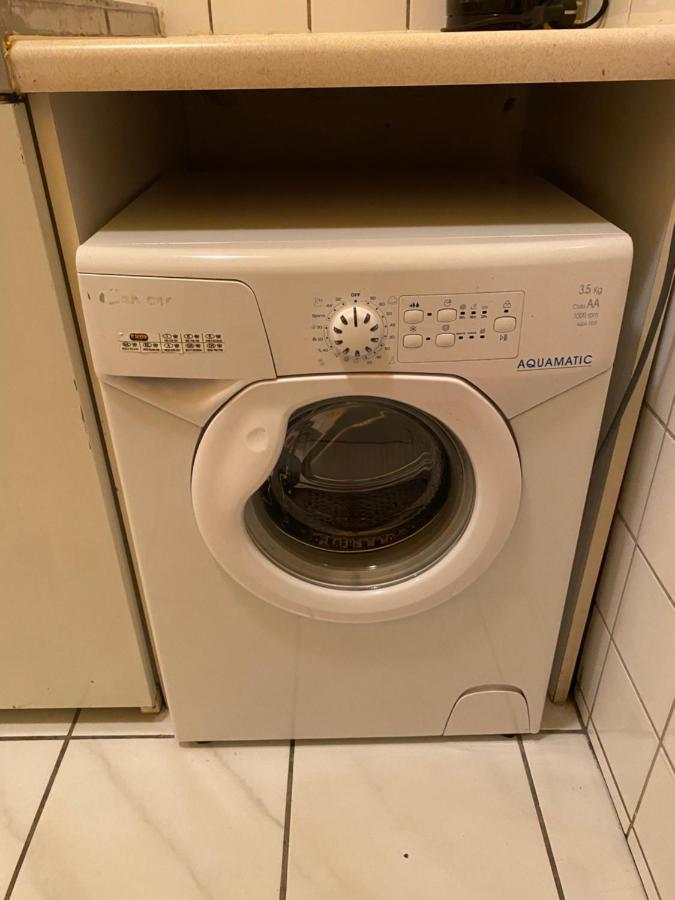 Appartement Pension 700M Zum Ring Vienna Exterior photo